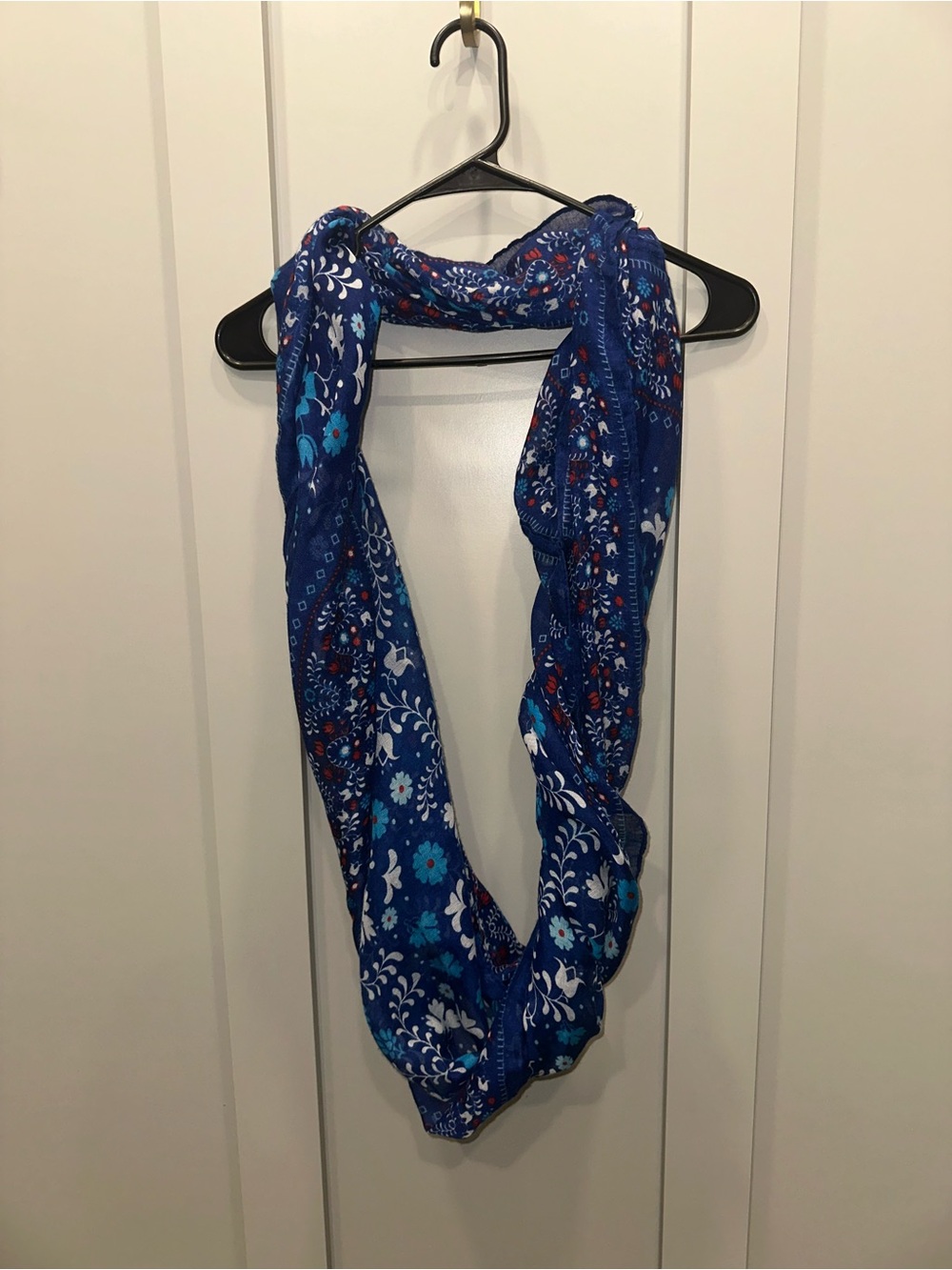 iRE Fashion Blue Floral Infinity Scarf